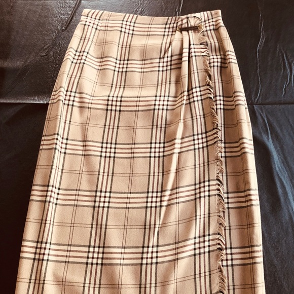 Liz Claiborne Dresses & Skirts - Liz Claiborne Vintage Skirt